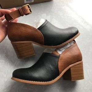 NWB two toned shoe with ankle strap